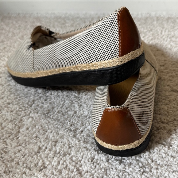Trotters New Accent slip on. - Picture 1 of 4